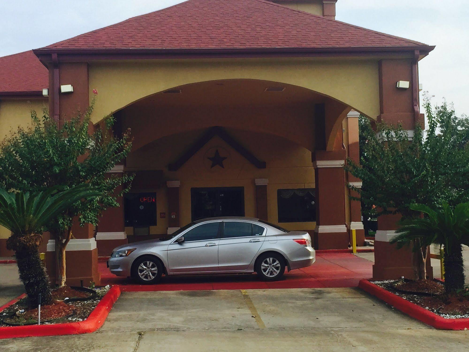 Scottish & Hobby Airport Motel 2*