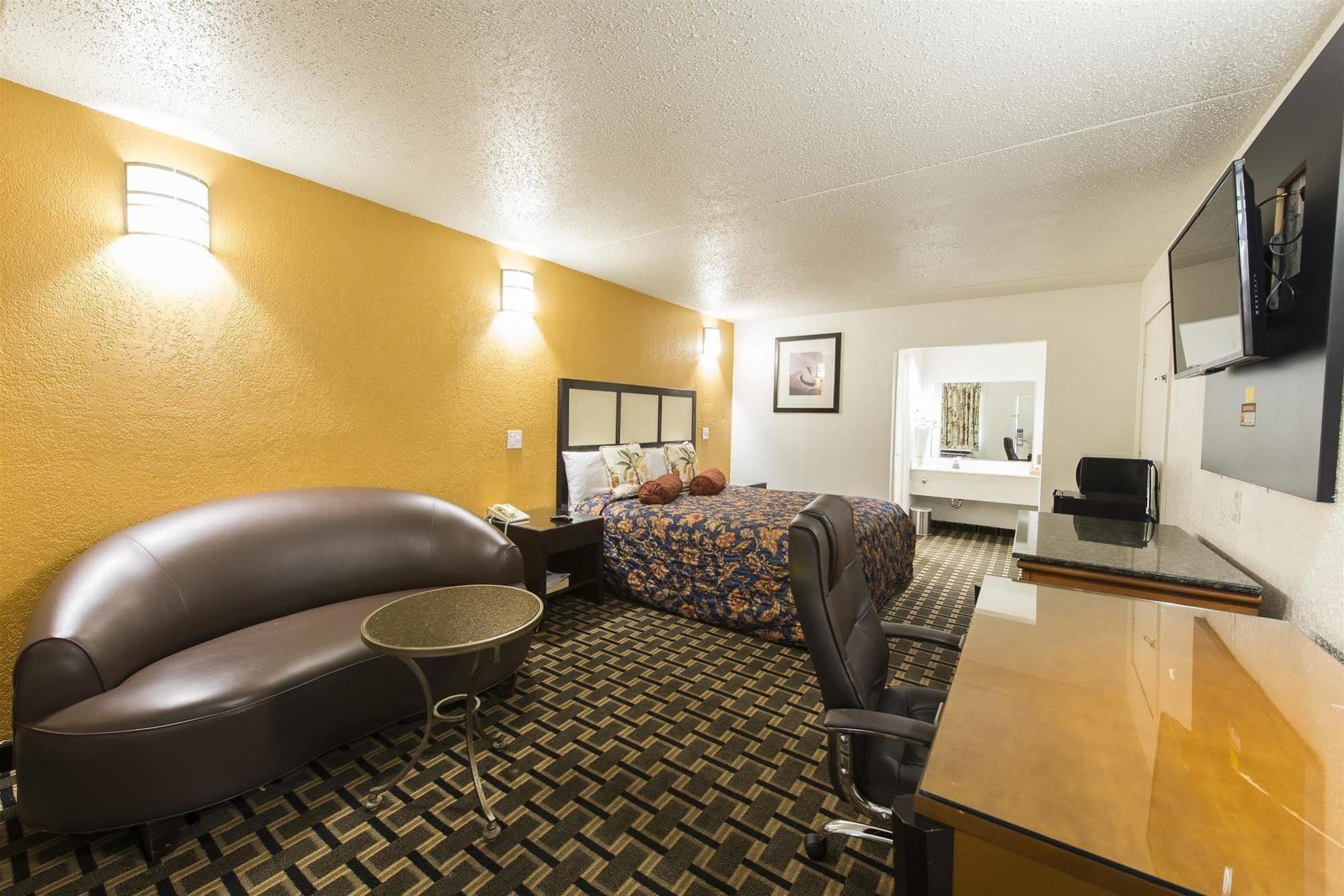 6-houston, Tx - Brookhollow Hotel 2*