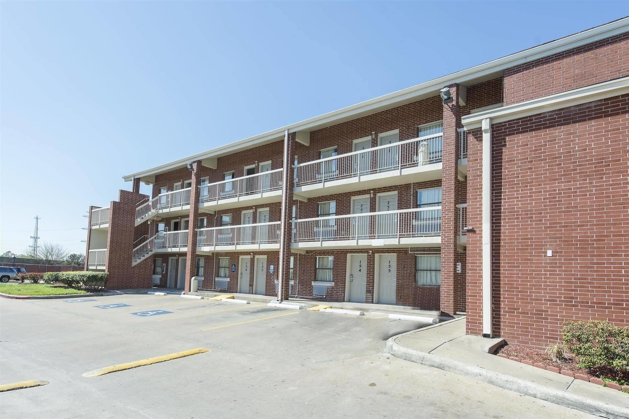 6-houston, Tx - Brookhollow Hotel