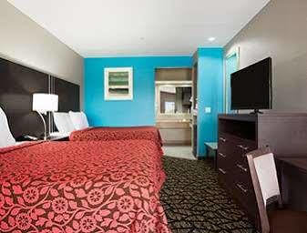 Days & By Wyndham North-spring 2* Houston