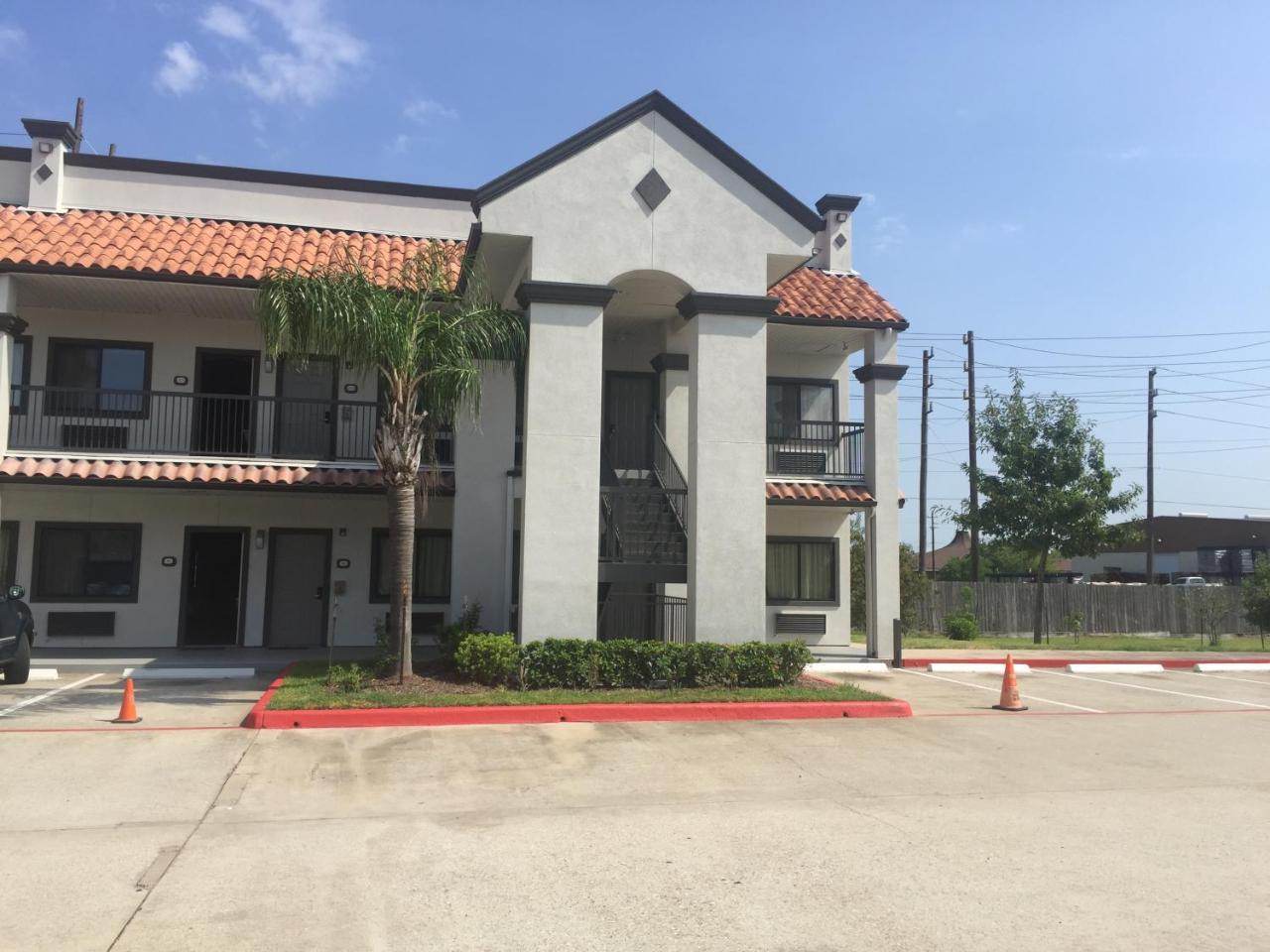 Island Hobby Airport 2* Houston