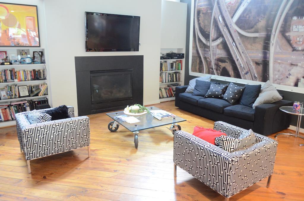 Modern 3* Houston
