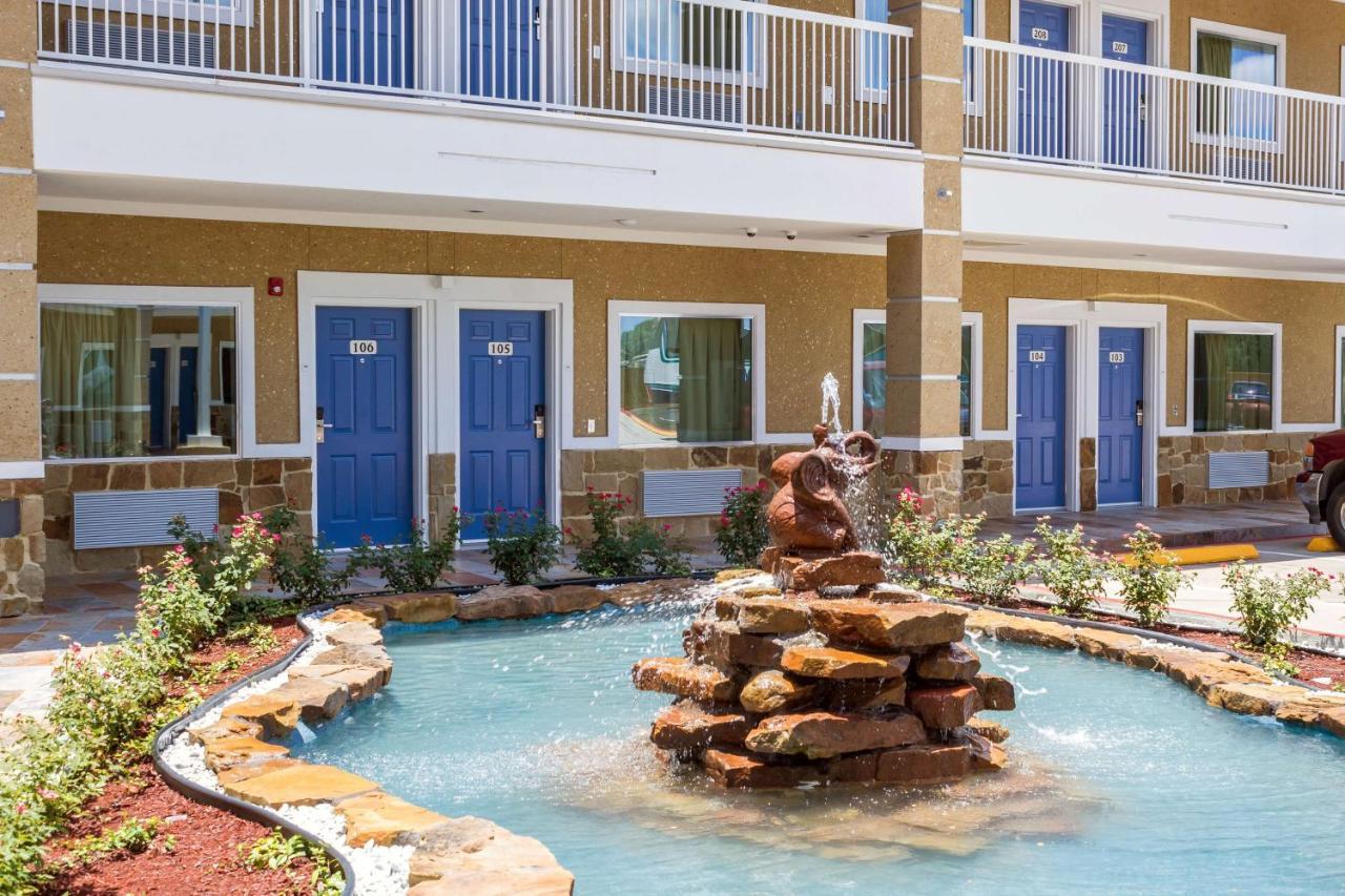 Hotel 6-houston, Tx - North
