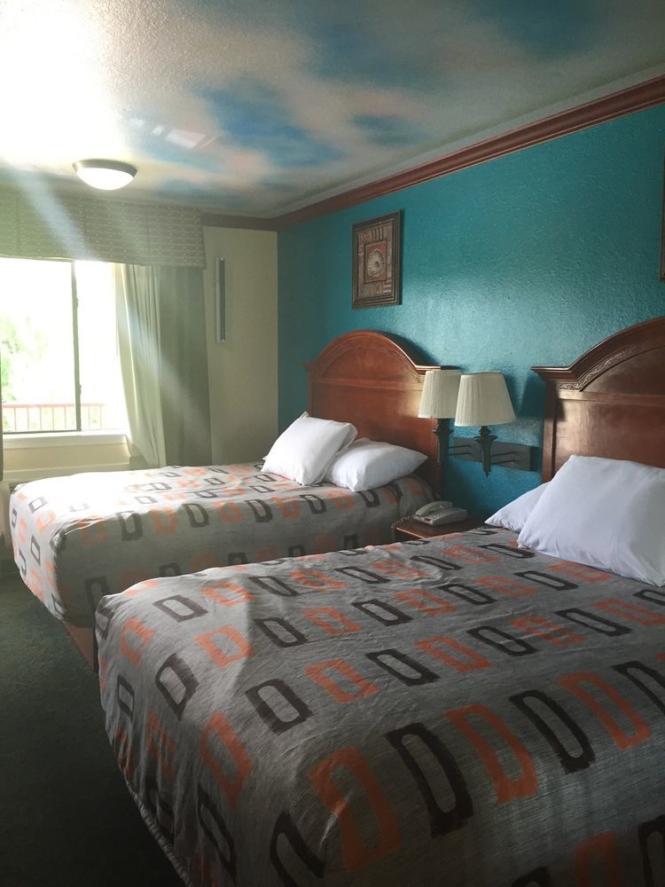 Motel Palace South Wayside 2*