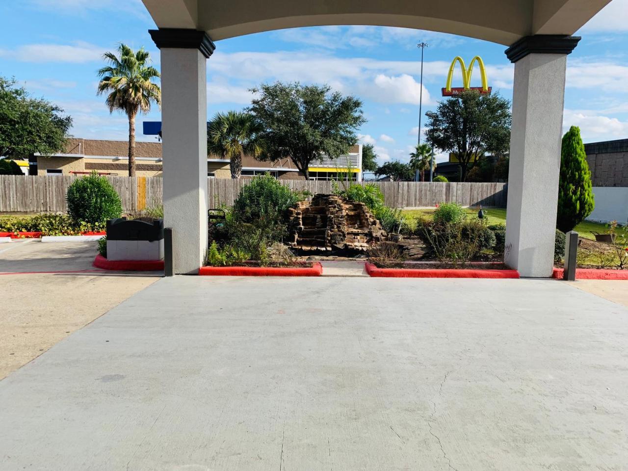 Island Hobby Airport Motel 2*