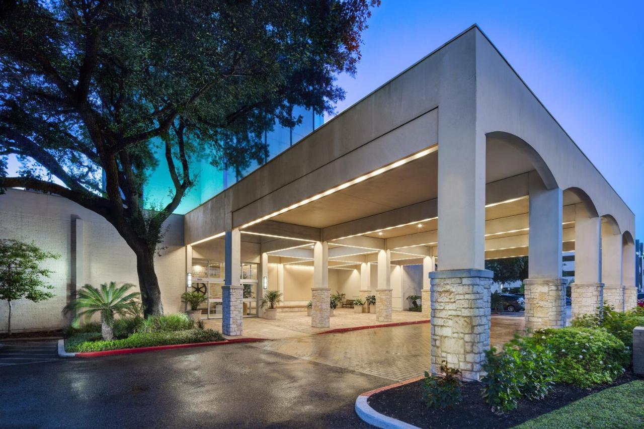 Four Points By Sheraton Citycentre Hotel 3*