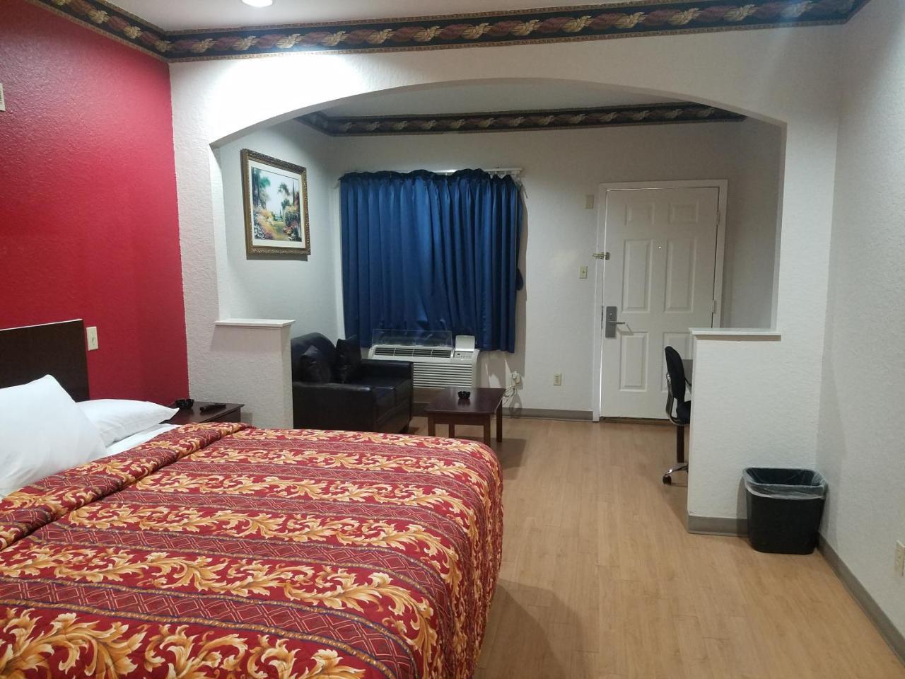 Scott & - Downtown 2* Houston