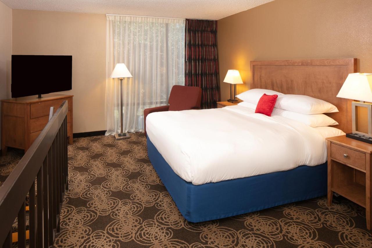 Red Lion Intercontinental Airport