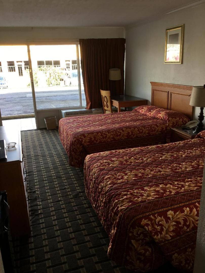 Hotel And Houston