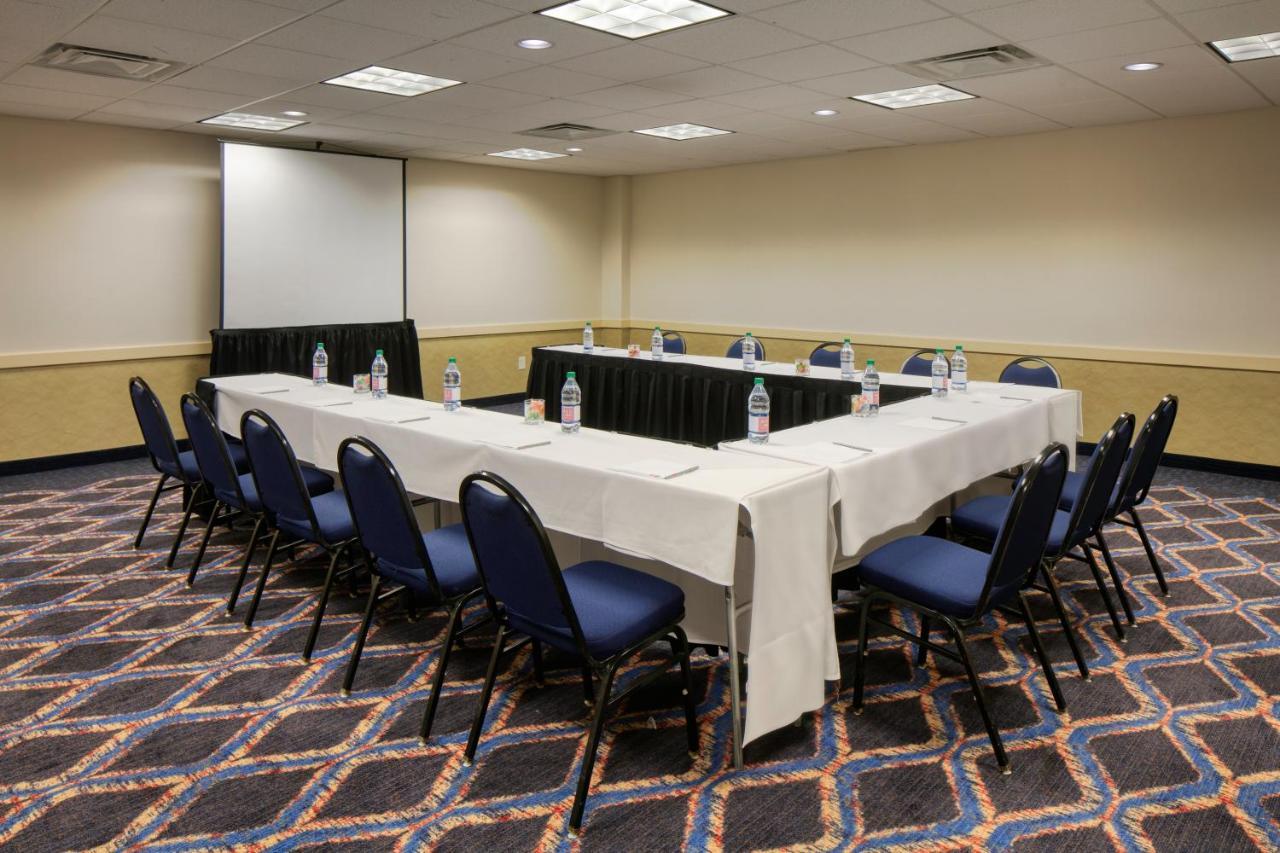 Hotel Red Lion Intercontinental Airport