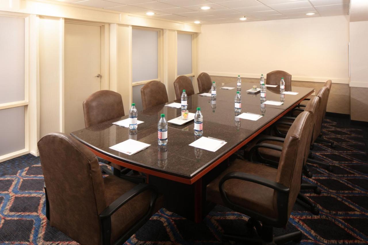 Red Lion Intercontinental Airport 3*