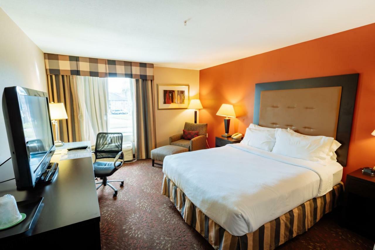 Hotel Wyndham Garden Willowbrook