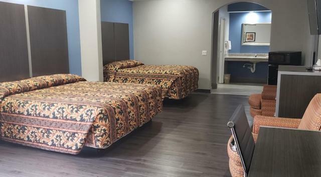 Camelot & Suites