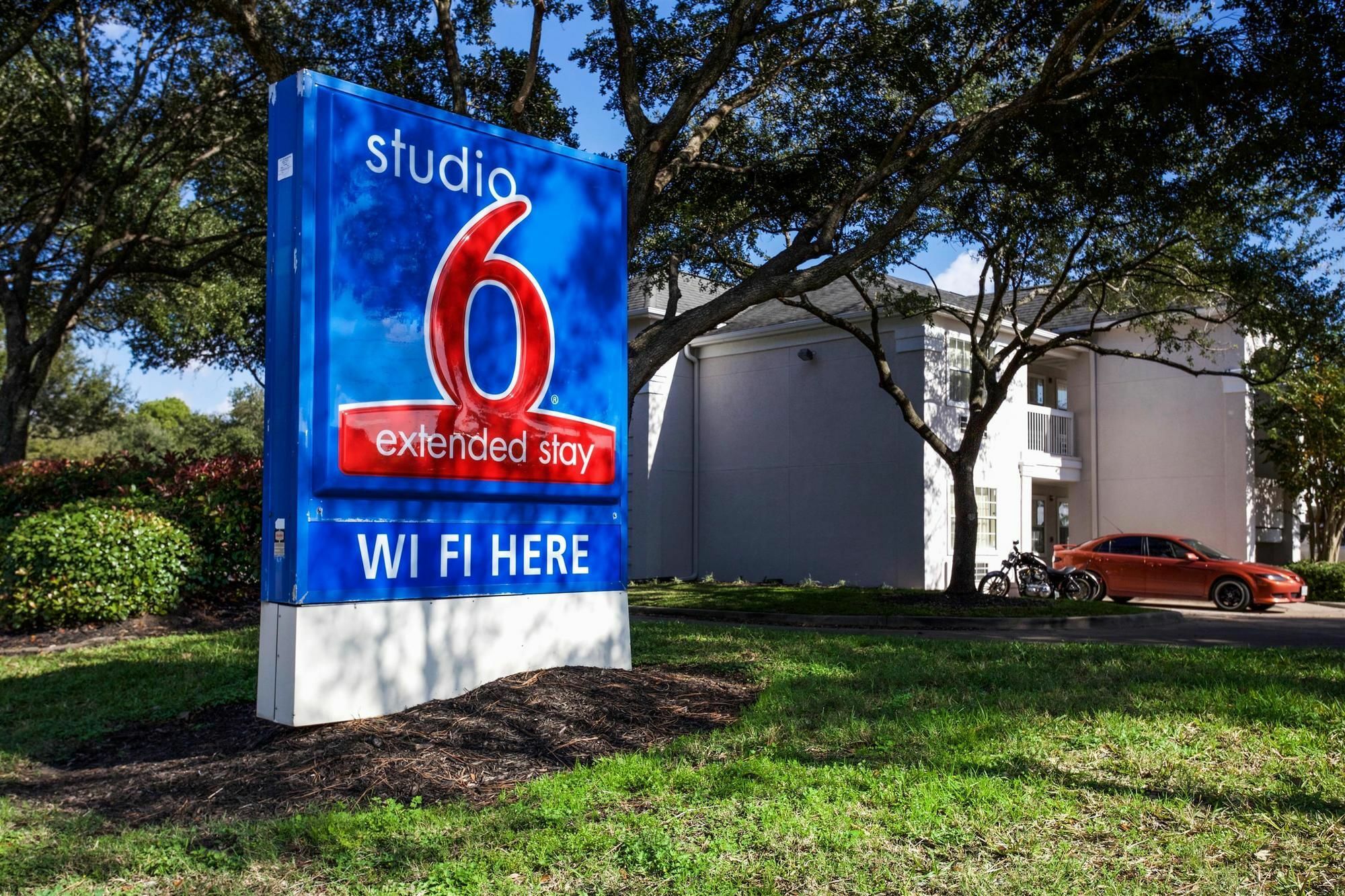 6-houston, Tx - Northwest Hwy 290 Hotel