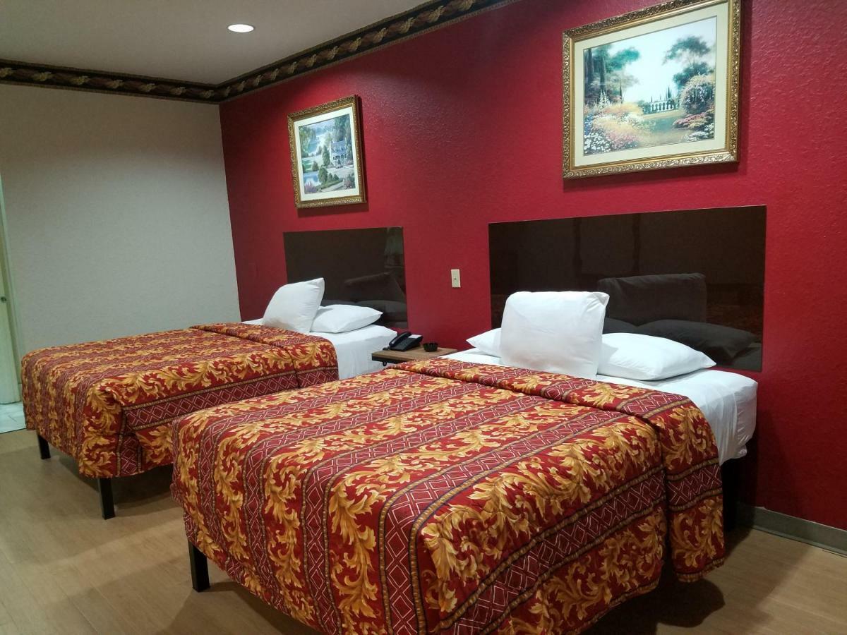 Scott & - Downtown 2* Houston