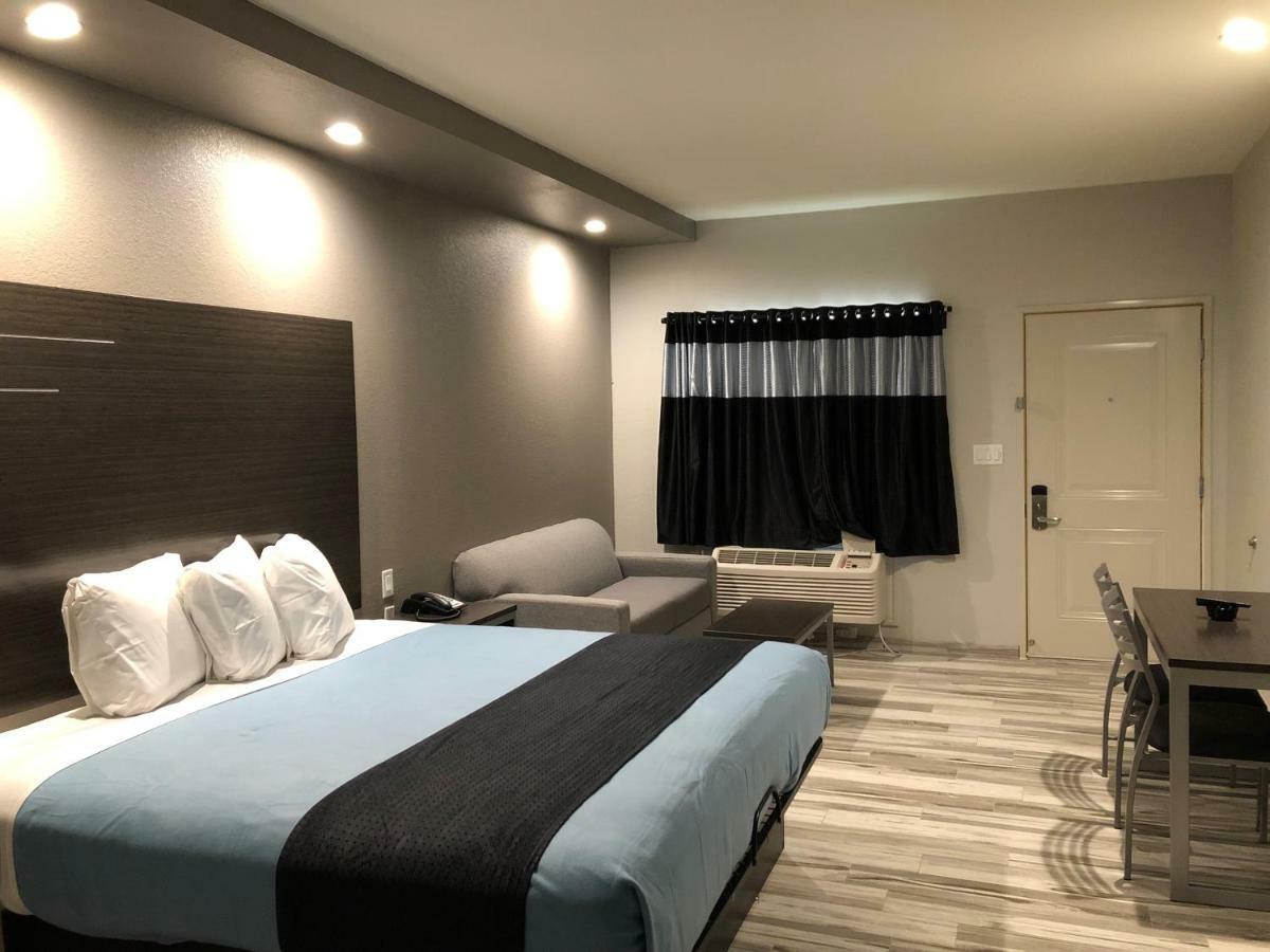 Motel Crystal Downtown 2*