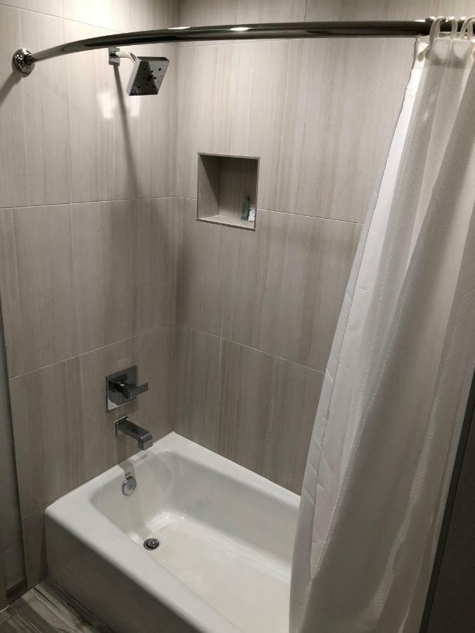 Crystal Downtown Motel 2*