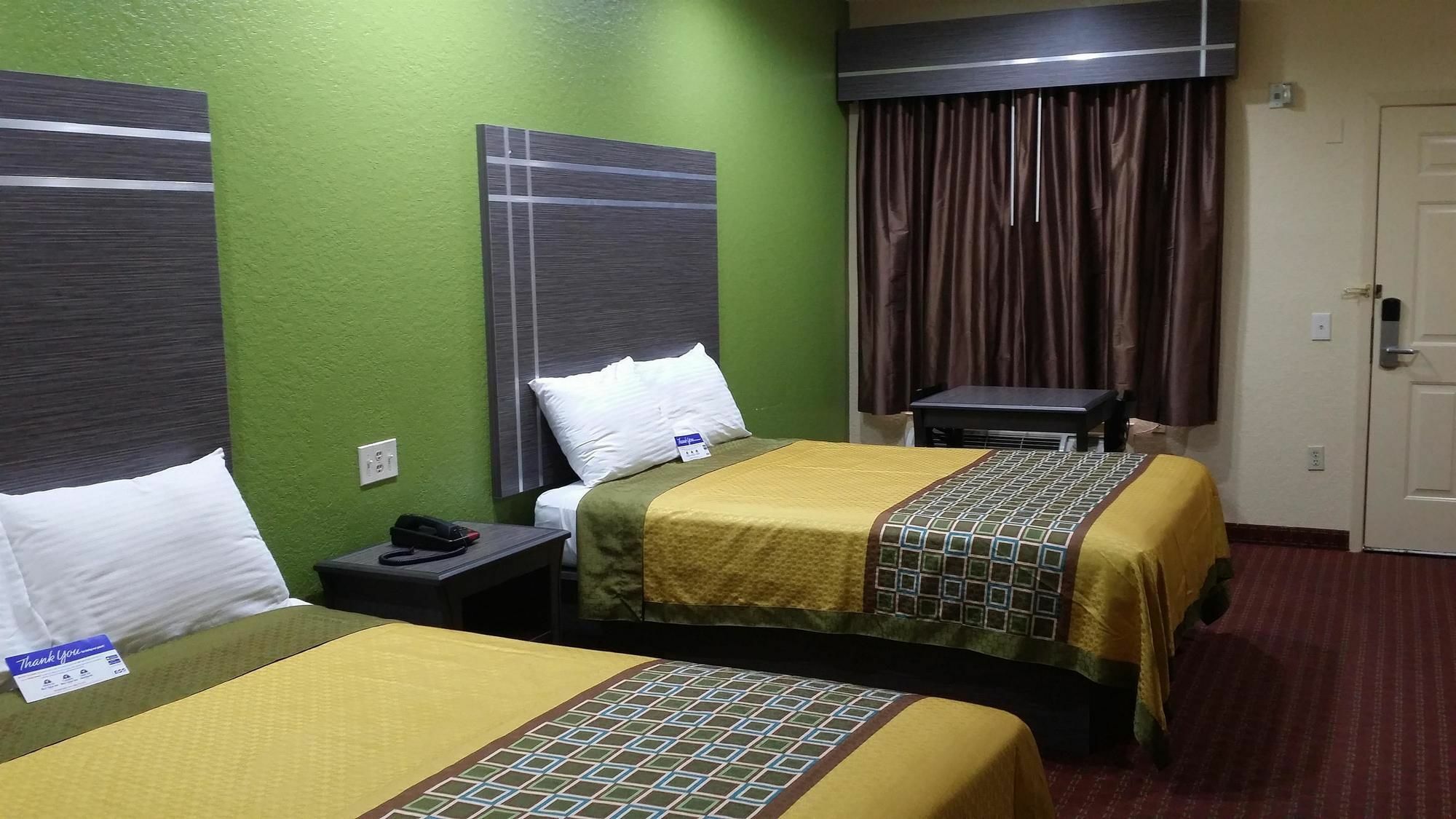 Americas Value & Ne Motel 2*