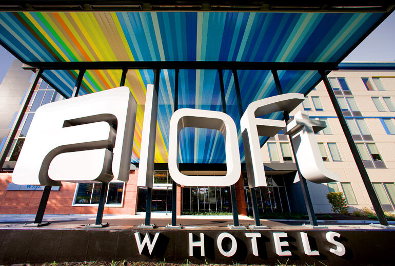 Aloft By The Galleria Hotel 3*