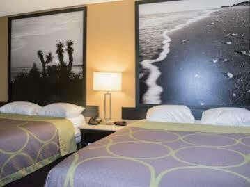 Super 8 By Wyndham Houston/willowbrook Hwy 249 2*