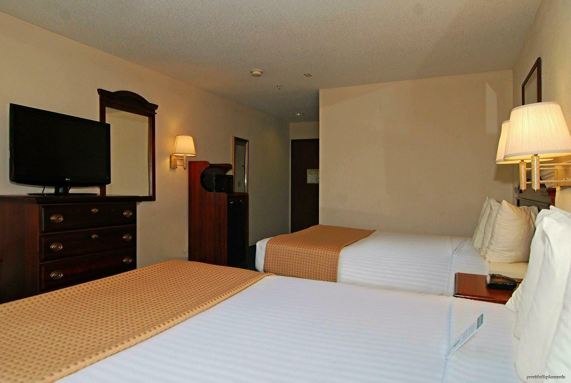 Best Western Galleria &