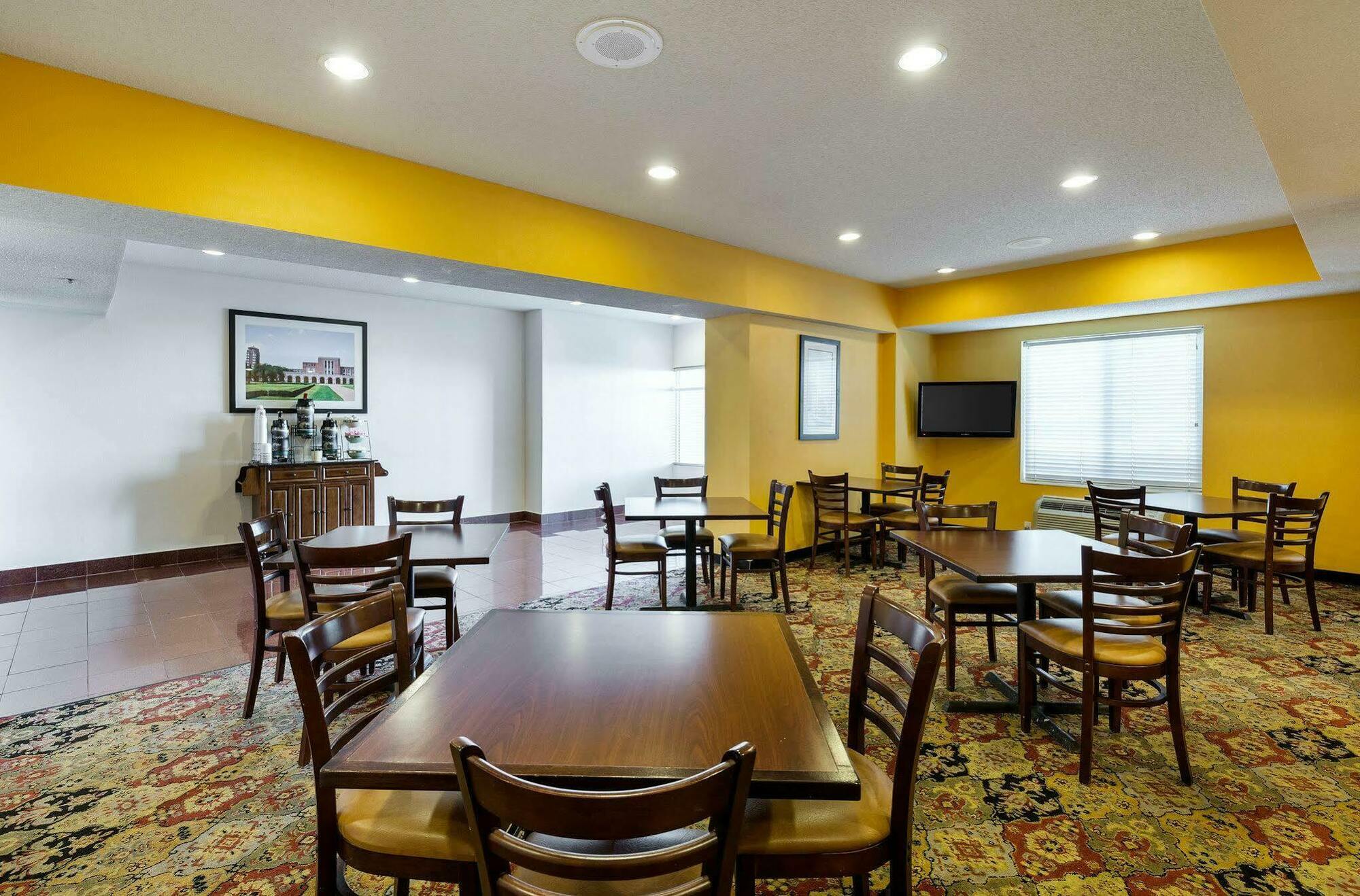 Quality & West Chase Hotel