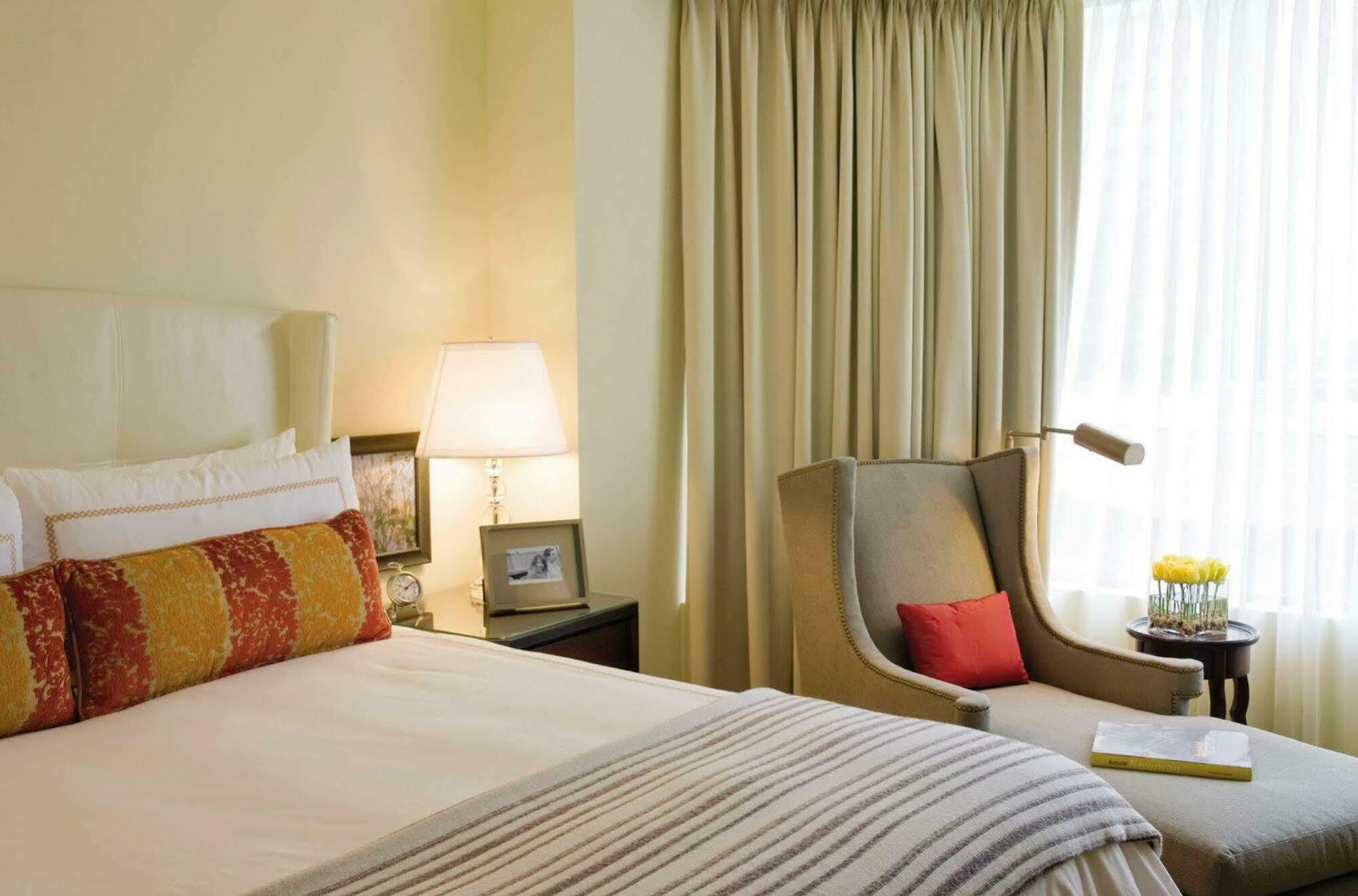 Four Seasons Hotel 5*