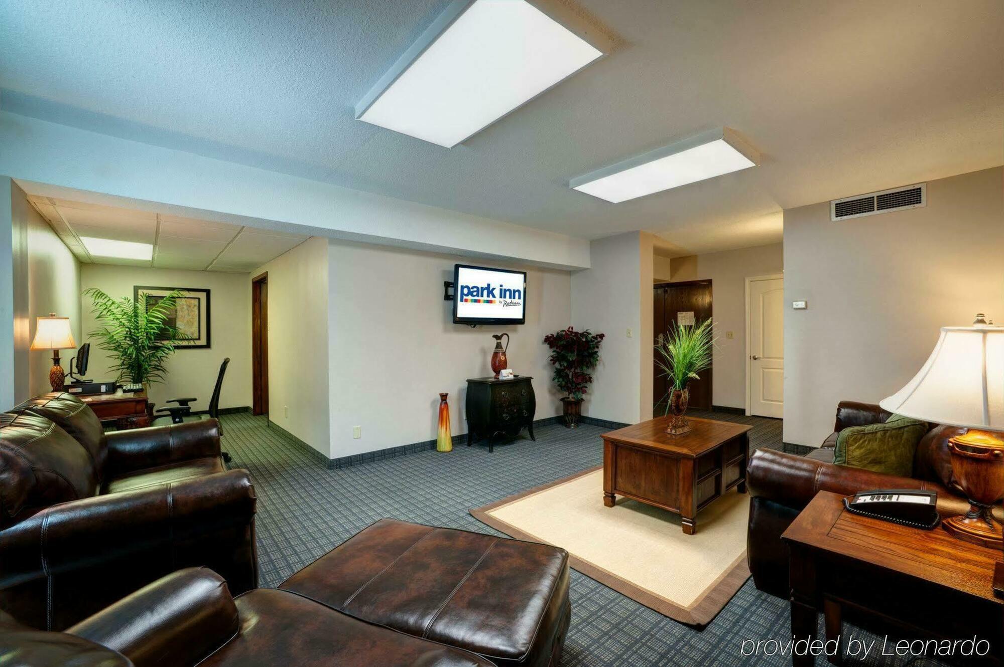 Hotel Red Lion Intercontinental Airport
