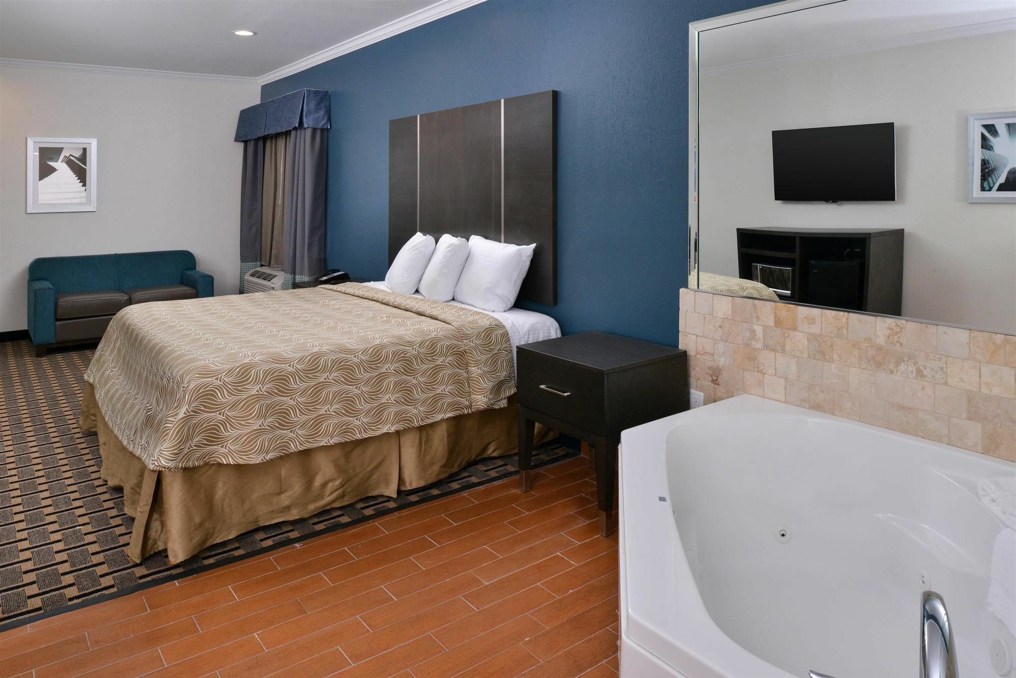 Regency Inn & Suites- Nw Houston Motel Houston