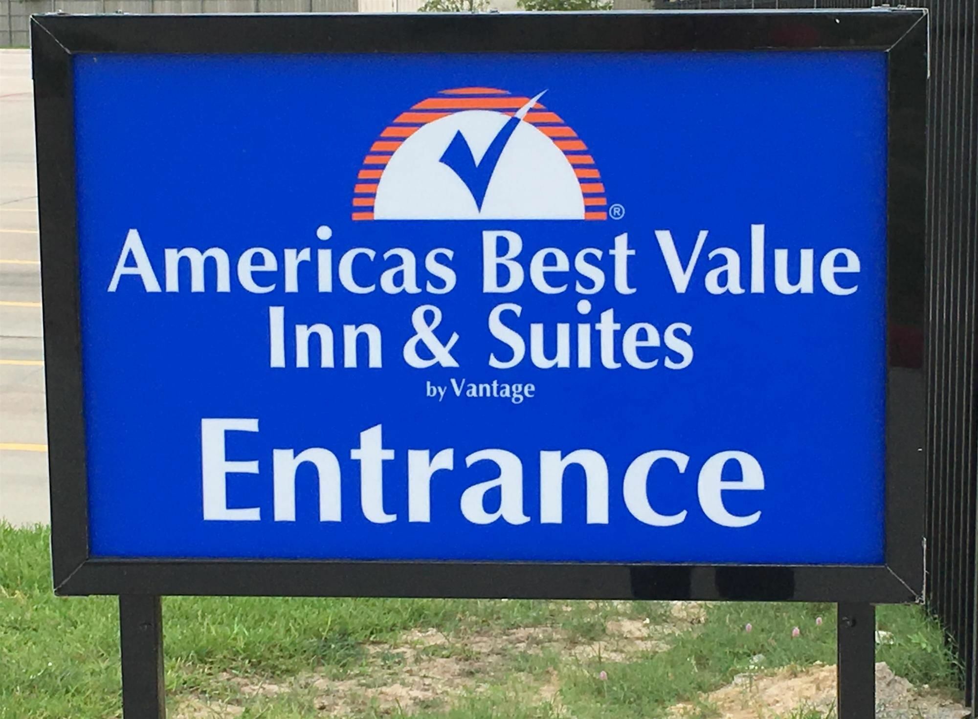 Regency Inn & Suites- Nw Houston Motel 2*