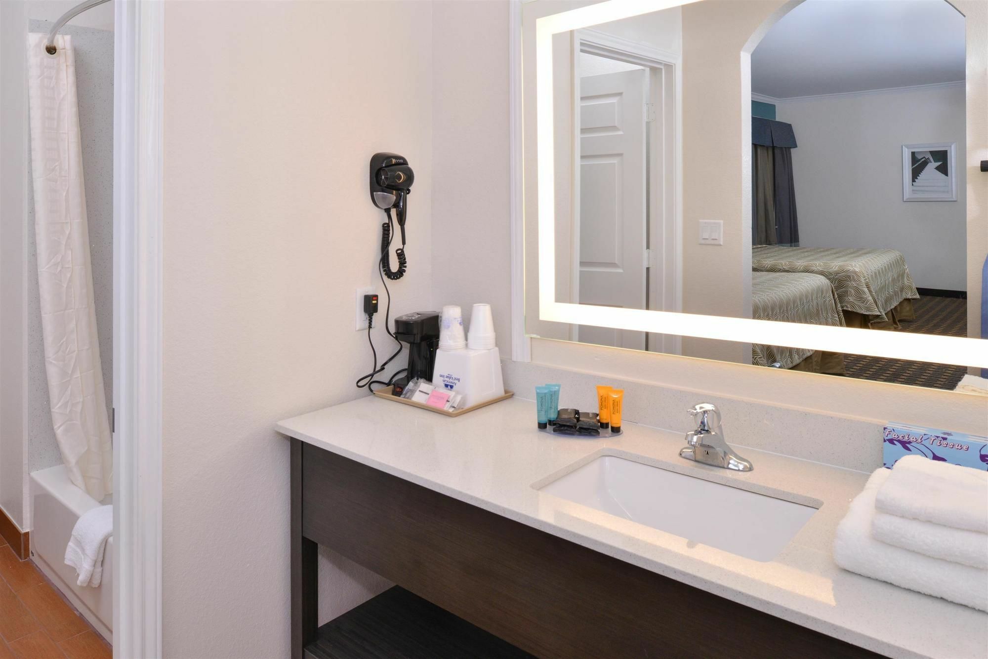 Regency Inn & Suites- Nw Houston Houston