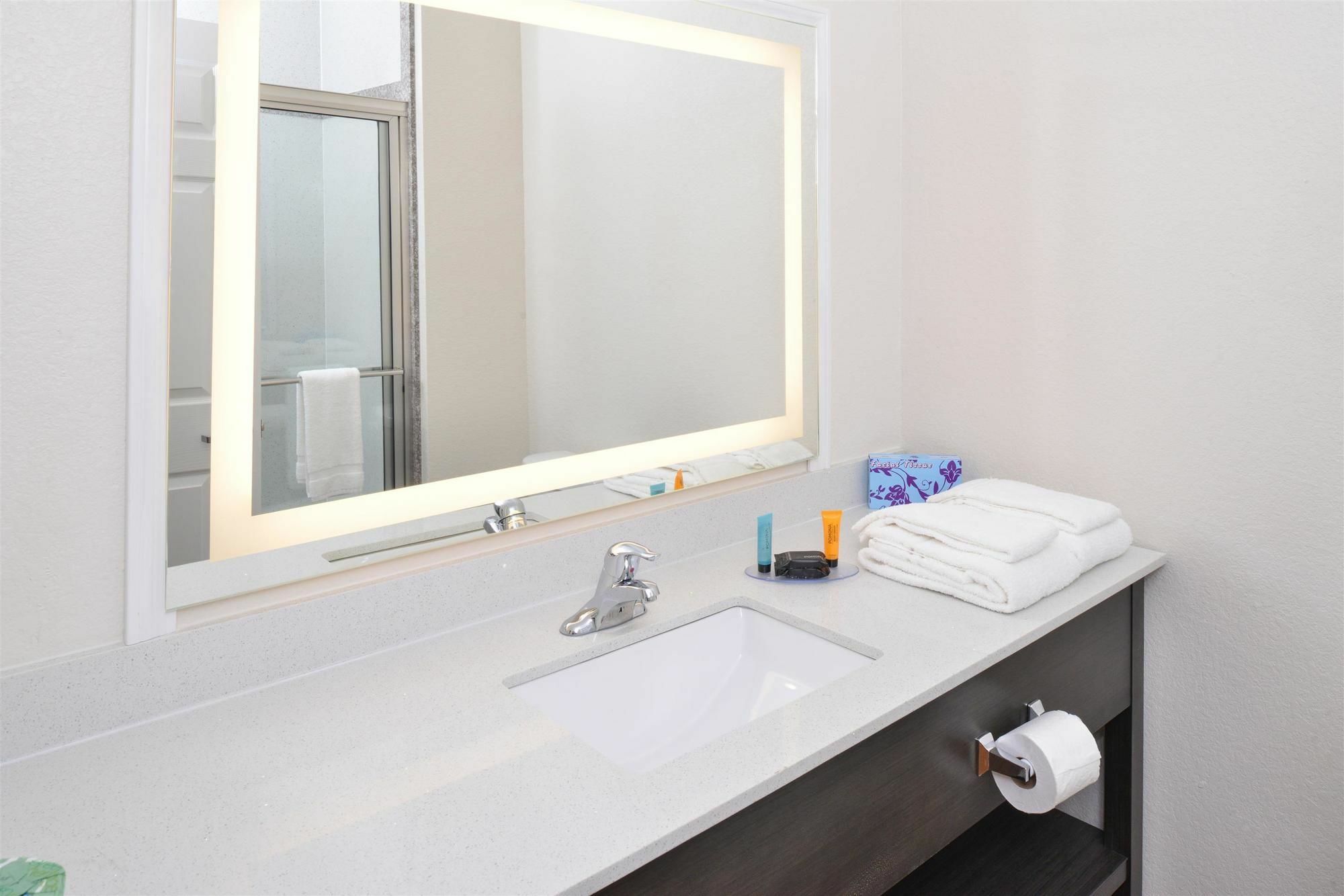 Regency Inn & Suites- Nw Houston Motel Houston