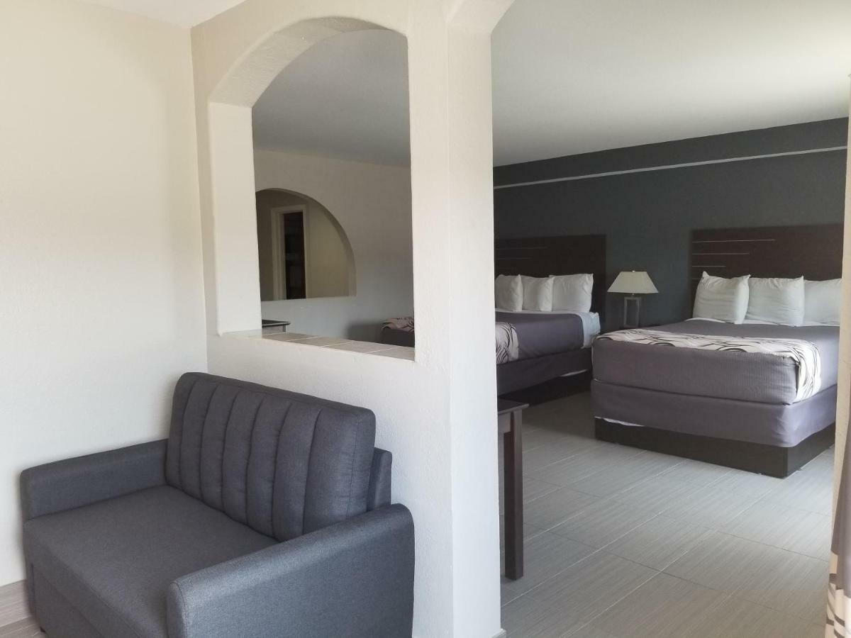 Regency & Suites 2* Houston