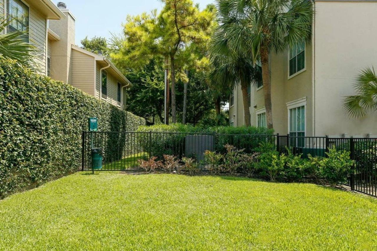 Apartment Cozy Near Med Center, Nrg, Galleria & Dtown *