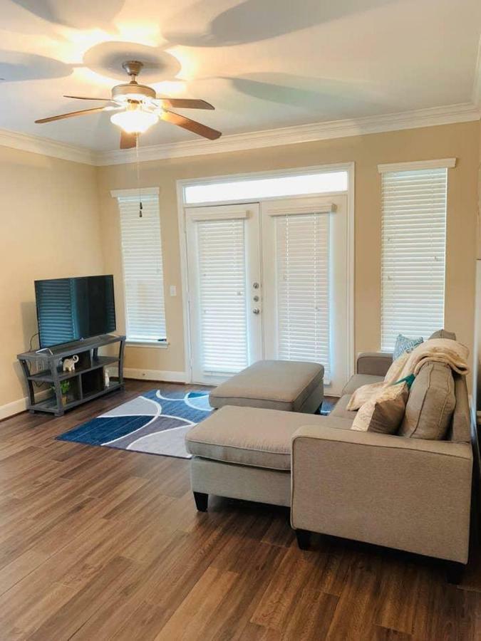 Cozy Near Med Center, Nrg, Galleria & Dtown Apartment *