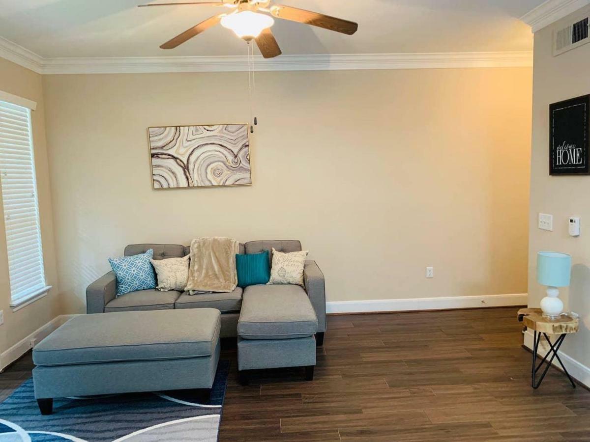 Apartment Cozy Near Med Center, Nrg, Galleria & Dtown Houston