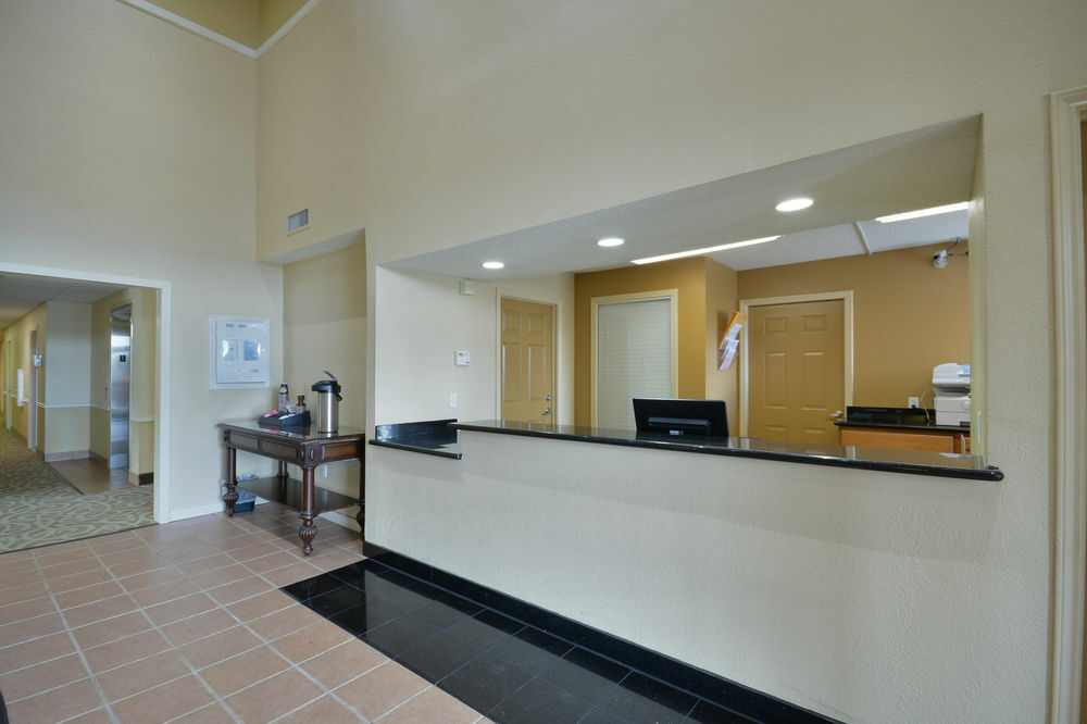 Intown Extended Select Tx - Brookhollow Hotel Houston