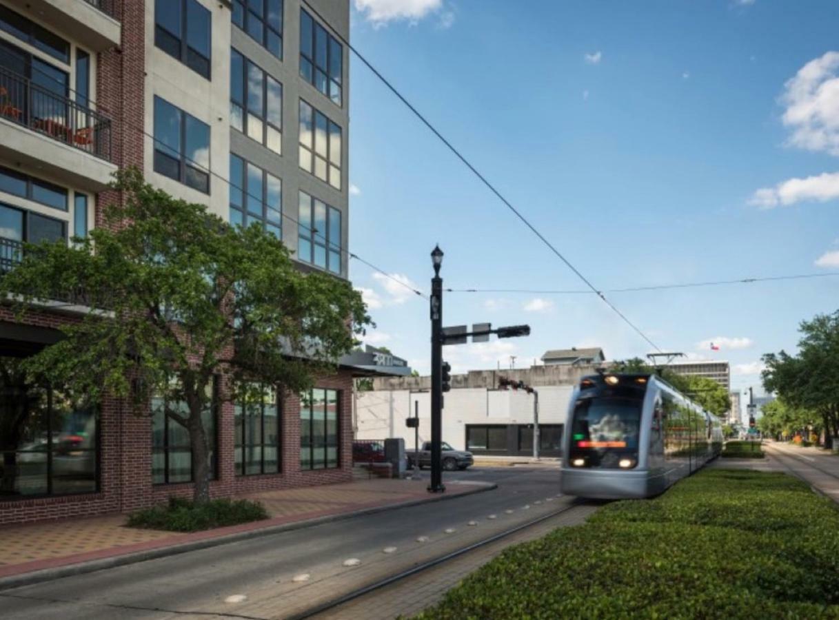 Midtown Luxury/main Street Wonder Apartment Houston