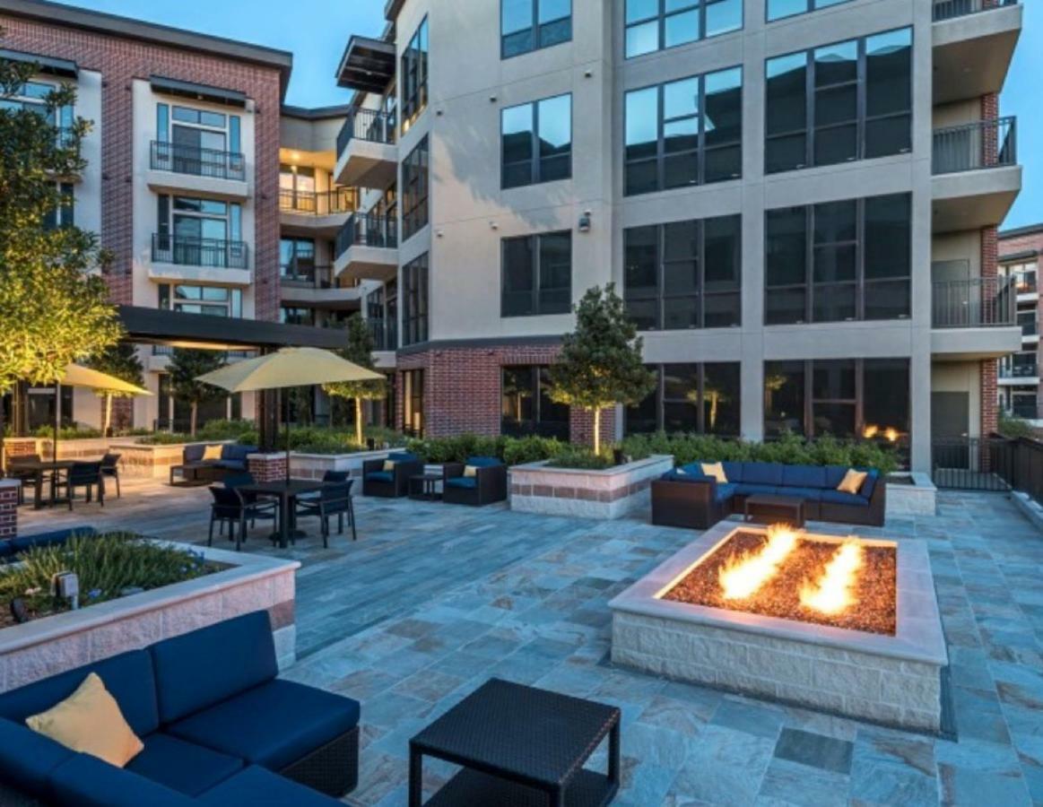Apartment Midtown Luxury/main Street Wonder