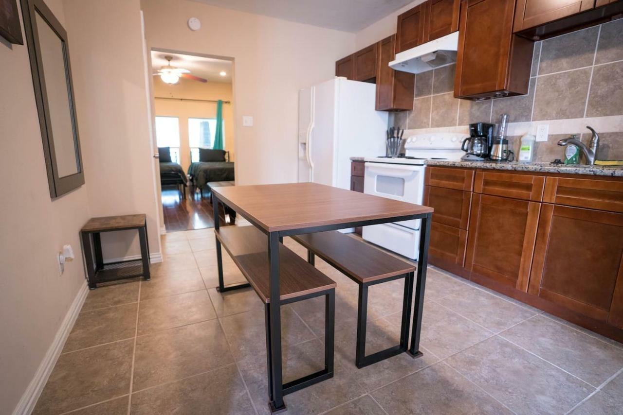 East Downtown Treetop Terrace Apartment Houston