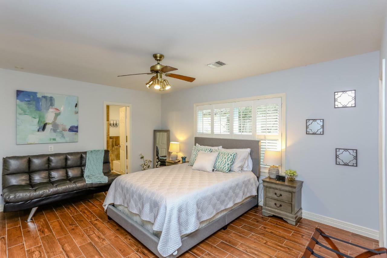 The Texas Bluebonnet - Metro Luxury * Houston