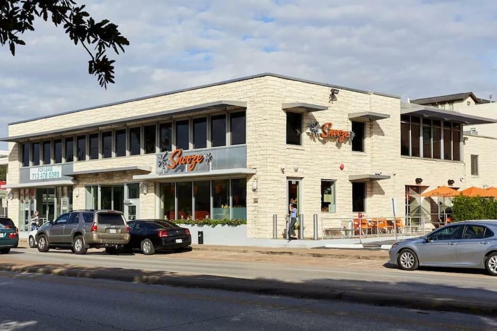 Montrose Retro Gem W/parking, Coffee And Netflix *