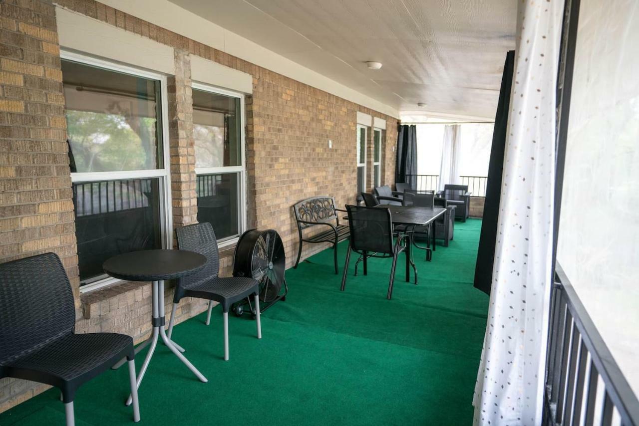 East Downtown Treetop Terrace * Houston