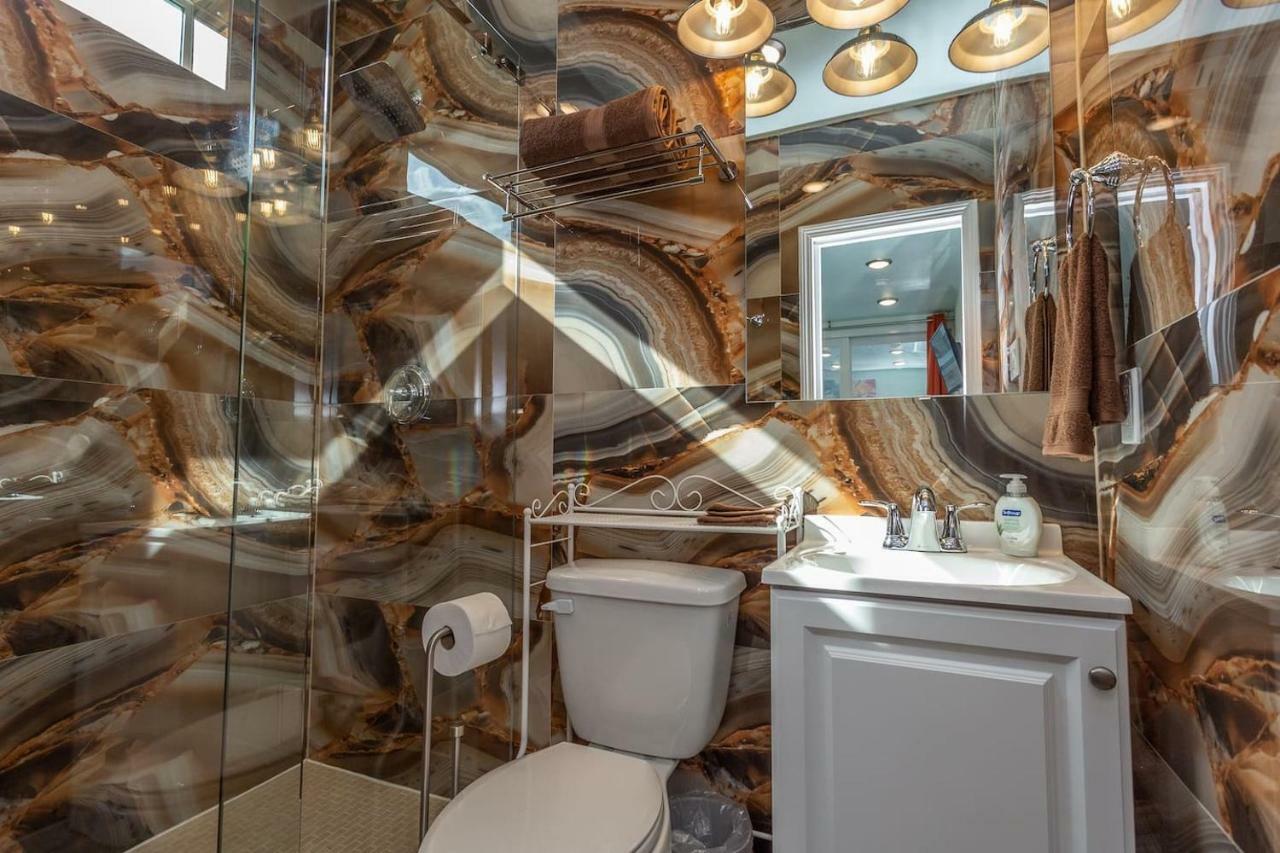 East Downtown Micro-luxe Container Living Pod #9 Apartment