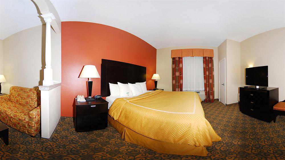 Hotel Comfort Westchase Energy Corridor 3*