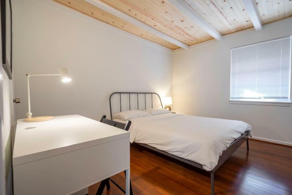 Apartment Montrose Retro Gem W/parking, Coffee And Netflix Houston