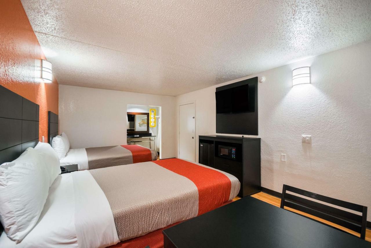 6-houston, Tx - Brookhollow