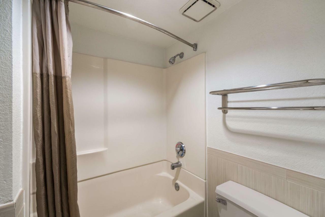 6-houston, Tx - Brookhollow