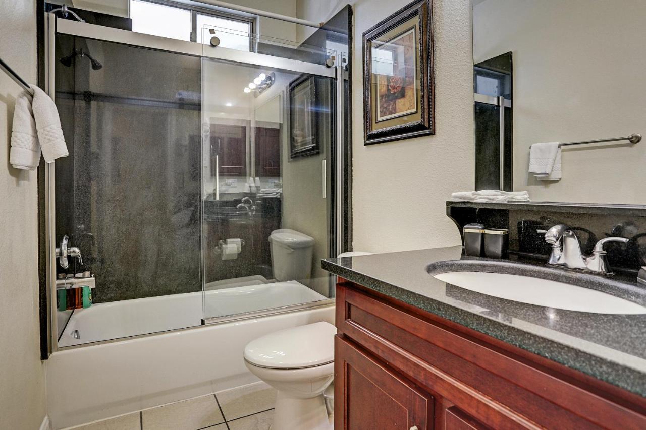 Corporate 2 Bedroom Furnished Apartment *