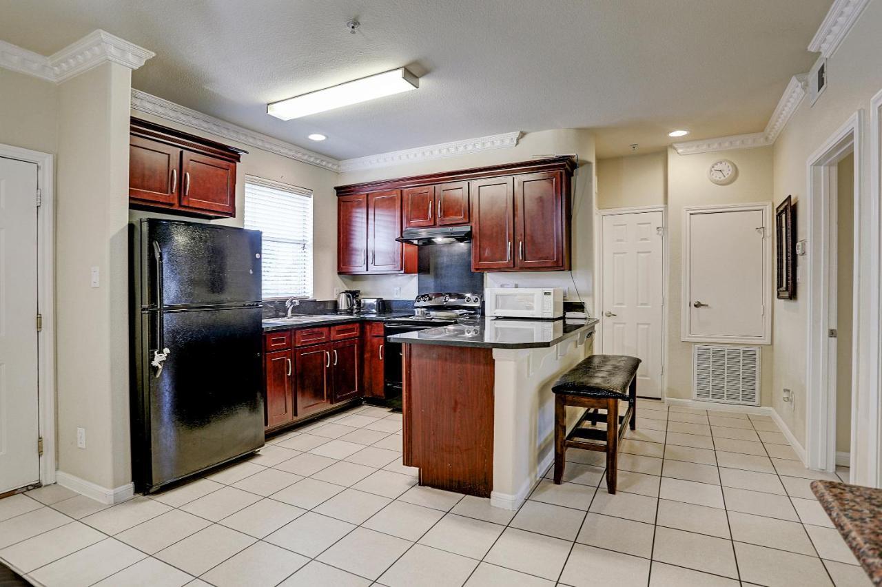 Corporate 2 Bedroom Furnished Apartment *